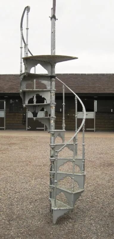 Reclaimed Cast Iron Spiral Staircase with Large Top Step - 5372
