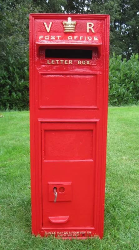 Wall Mounted Original VR Post Box - 4961