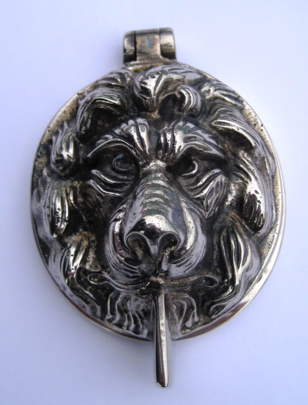 Yale Lock Cover and Knocker Lions Head - clhan