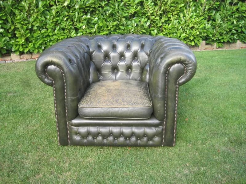 Antique Leather Chesterfield Tub Chair - 5769