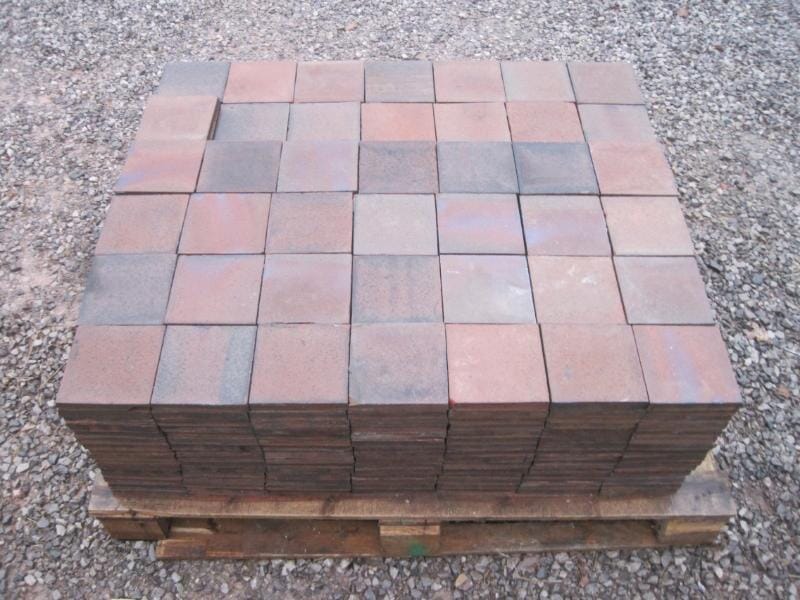 Pallet of 615 Victorian Quarry Floor Tiles - 5897