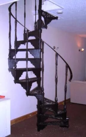 13 Step Reclaimed Antique Cast Iron Spiral Staircase - 5956