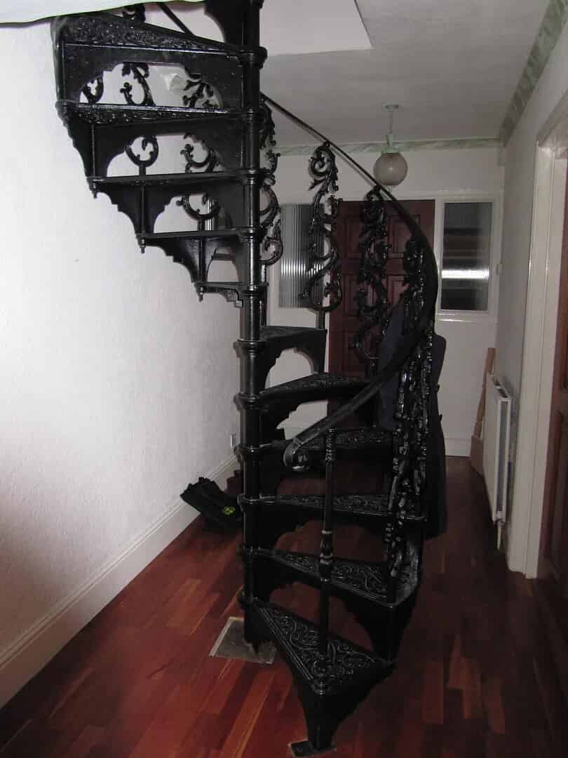 Antique Cast Iron Spiral Staircase with 2 small balcony rails