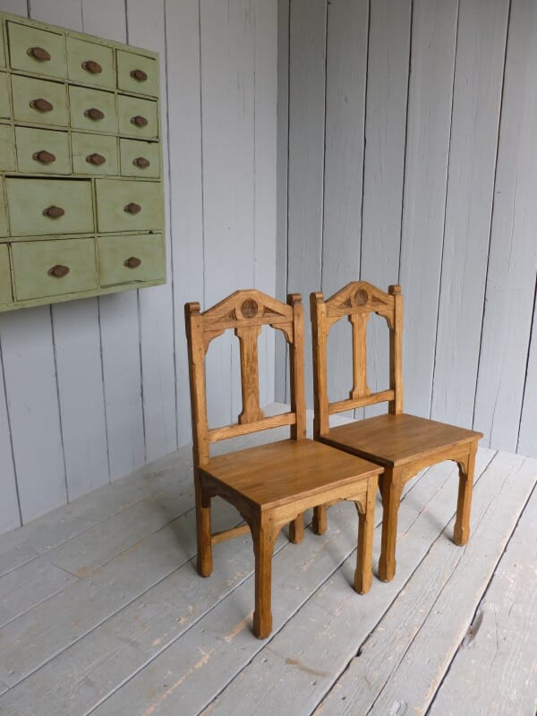 Pair of Worcester Cathedral Antique Gothic Oak Chairs - vworc2