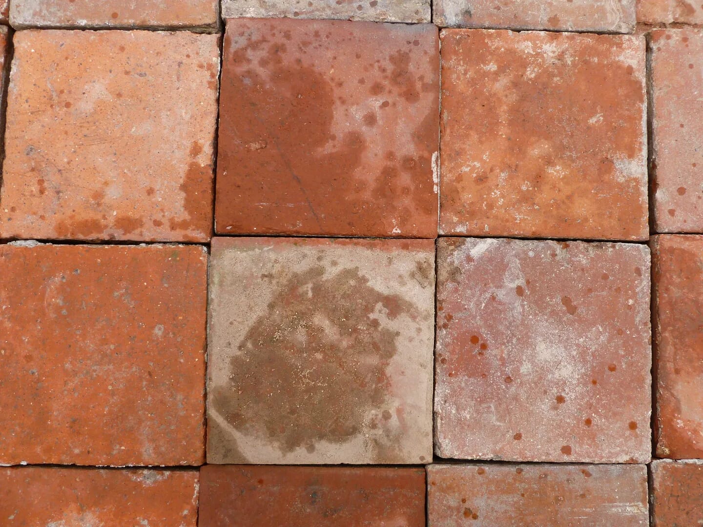Pallet of 630 Victorian Quarry Floor Tiles - 6238