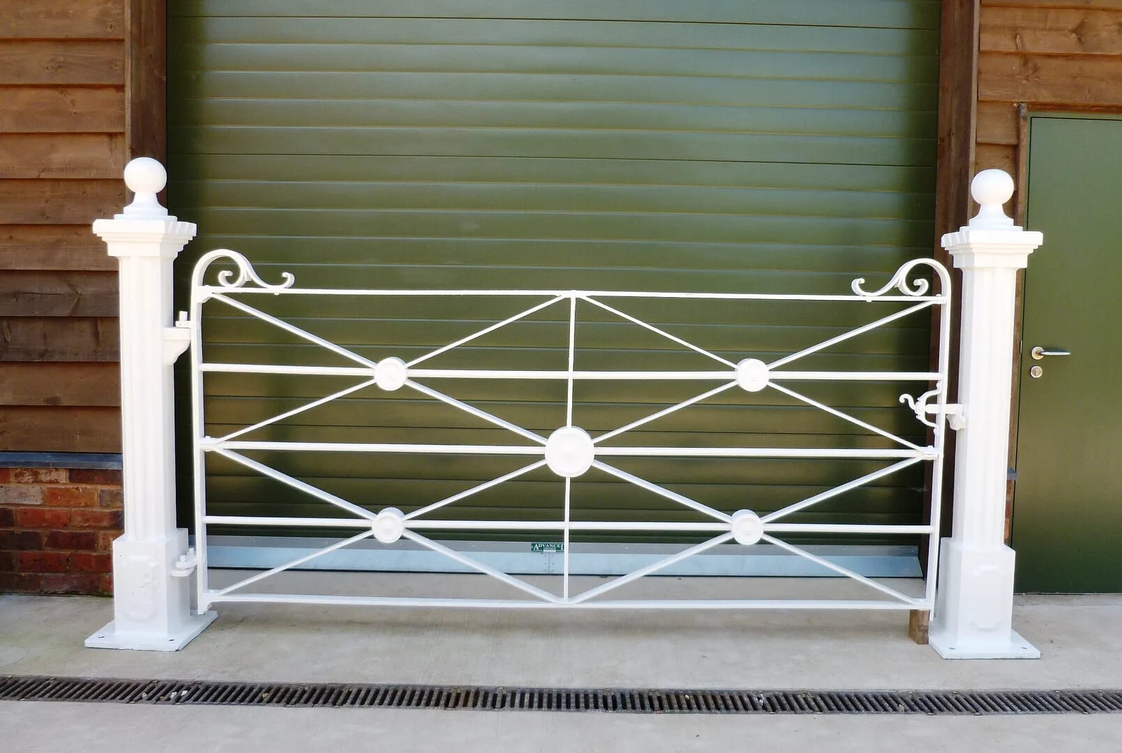 Antique Wrought Iron Estate Gate and Cast Iron Posts - 6032