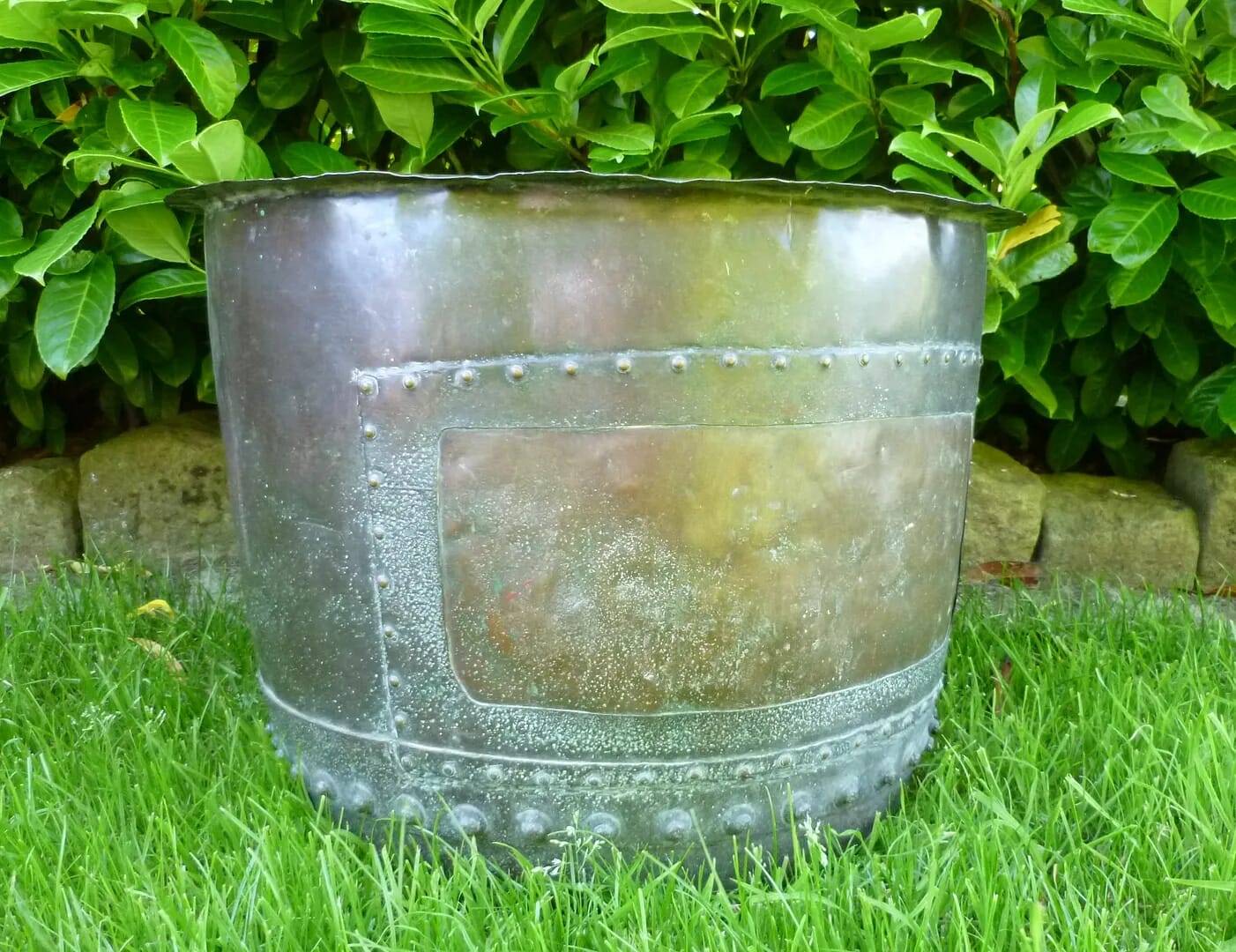 Riveted Outdoor Solid Copper Garden Planter / Pot - 6250