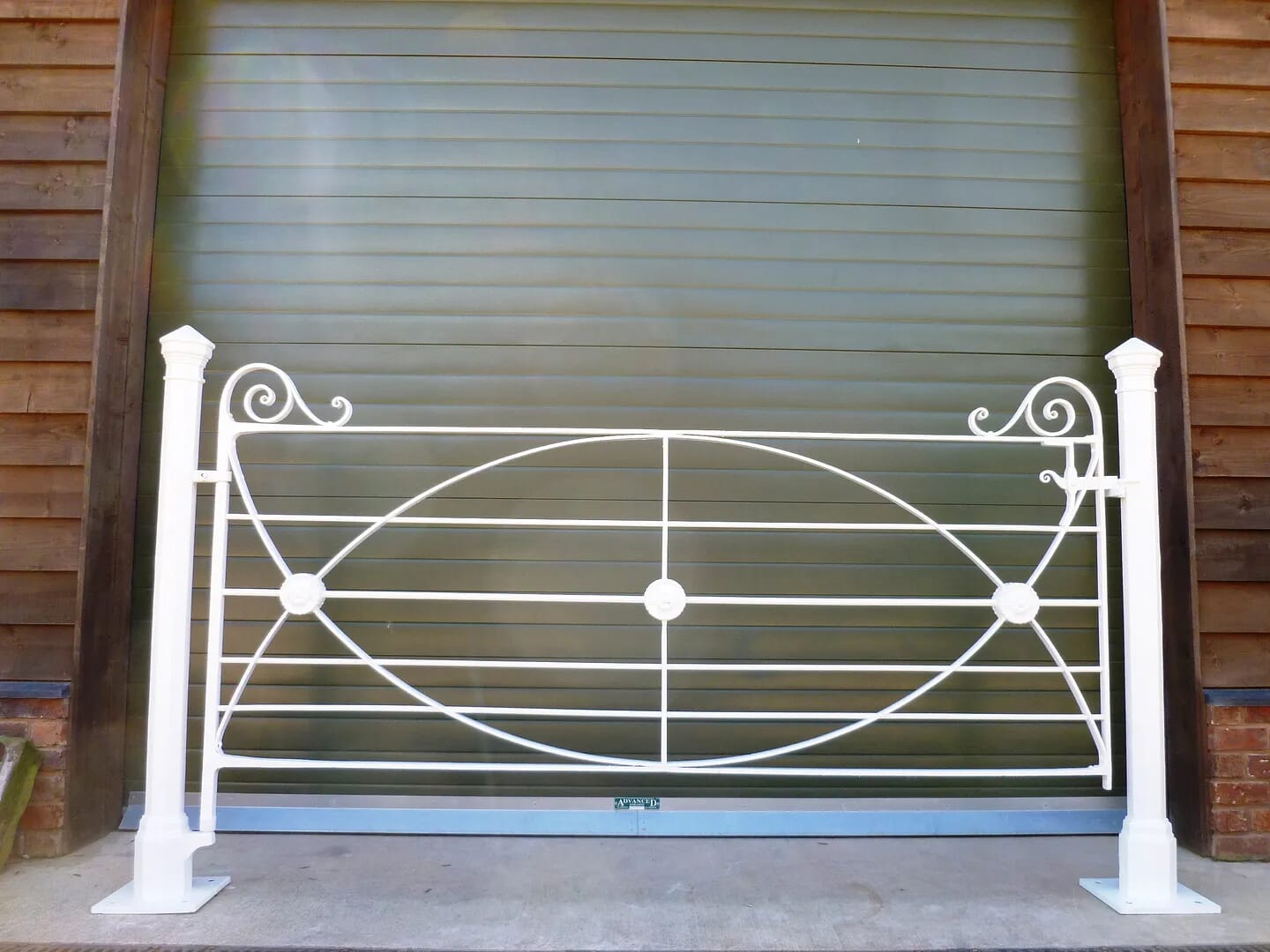 Wrought Iron Estate Gate and Cast Iron Posts - 6107