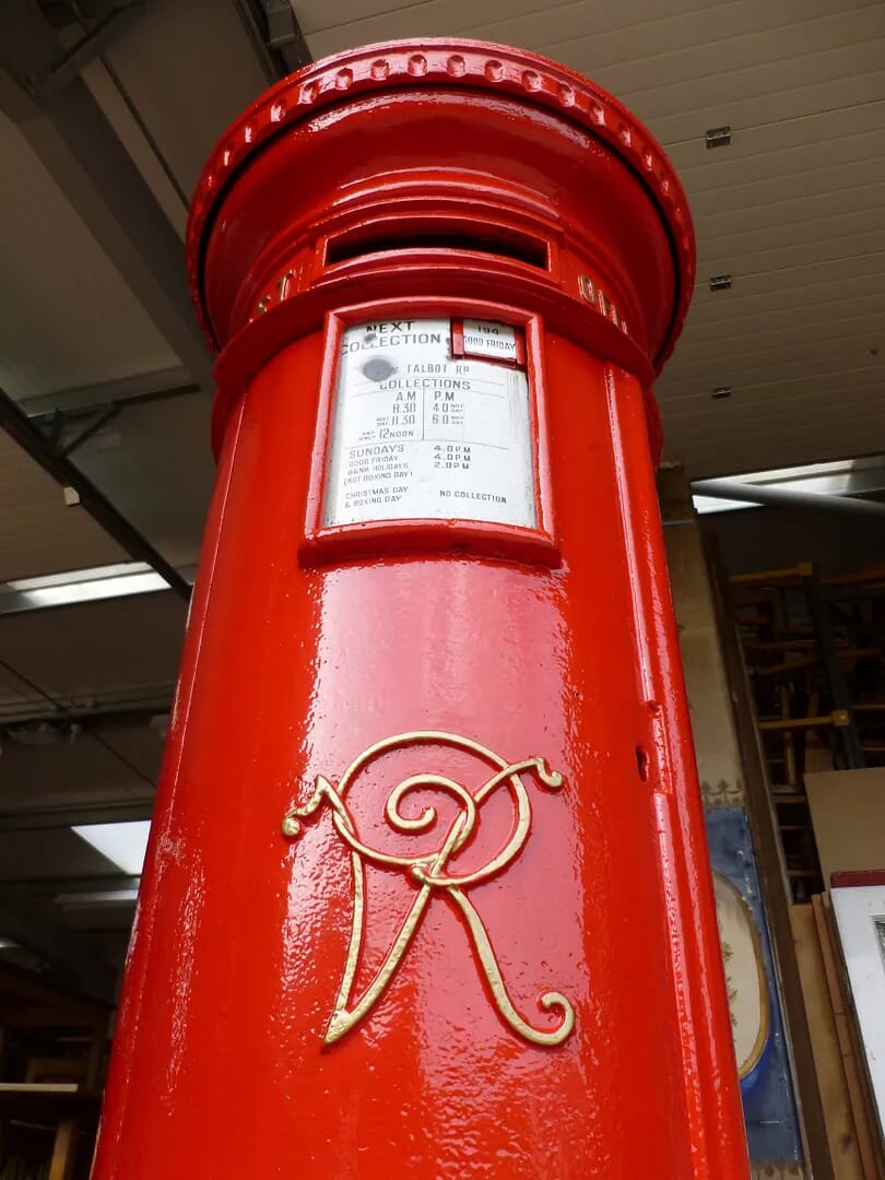 Royal Mail Original Cast Iron Victorian VR Pillar Box  - 6316