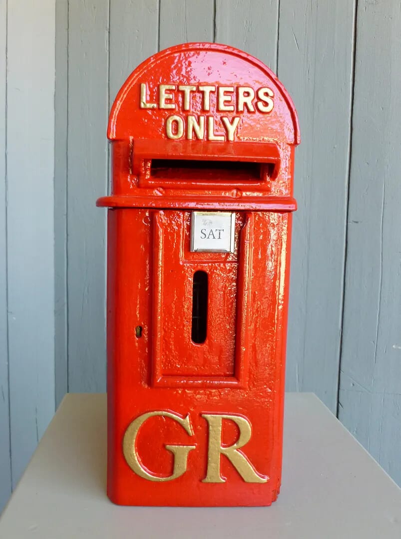 Letters Only GR Pole Mounted Post Box - 6140