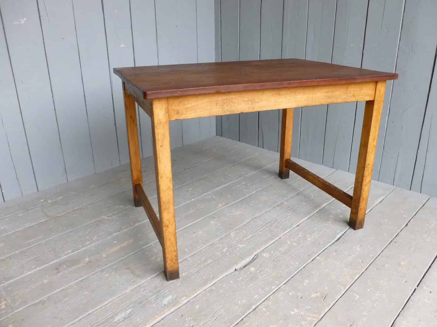 Laboratory Table