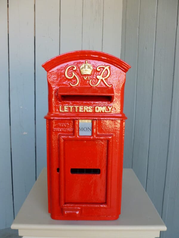 Wagon Top Original Pole Mounted Post Box - 6265