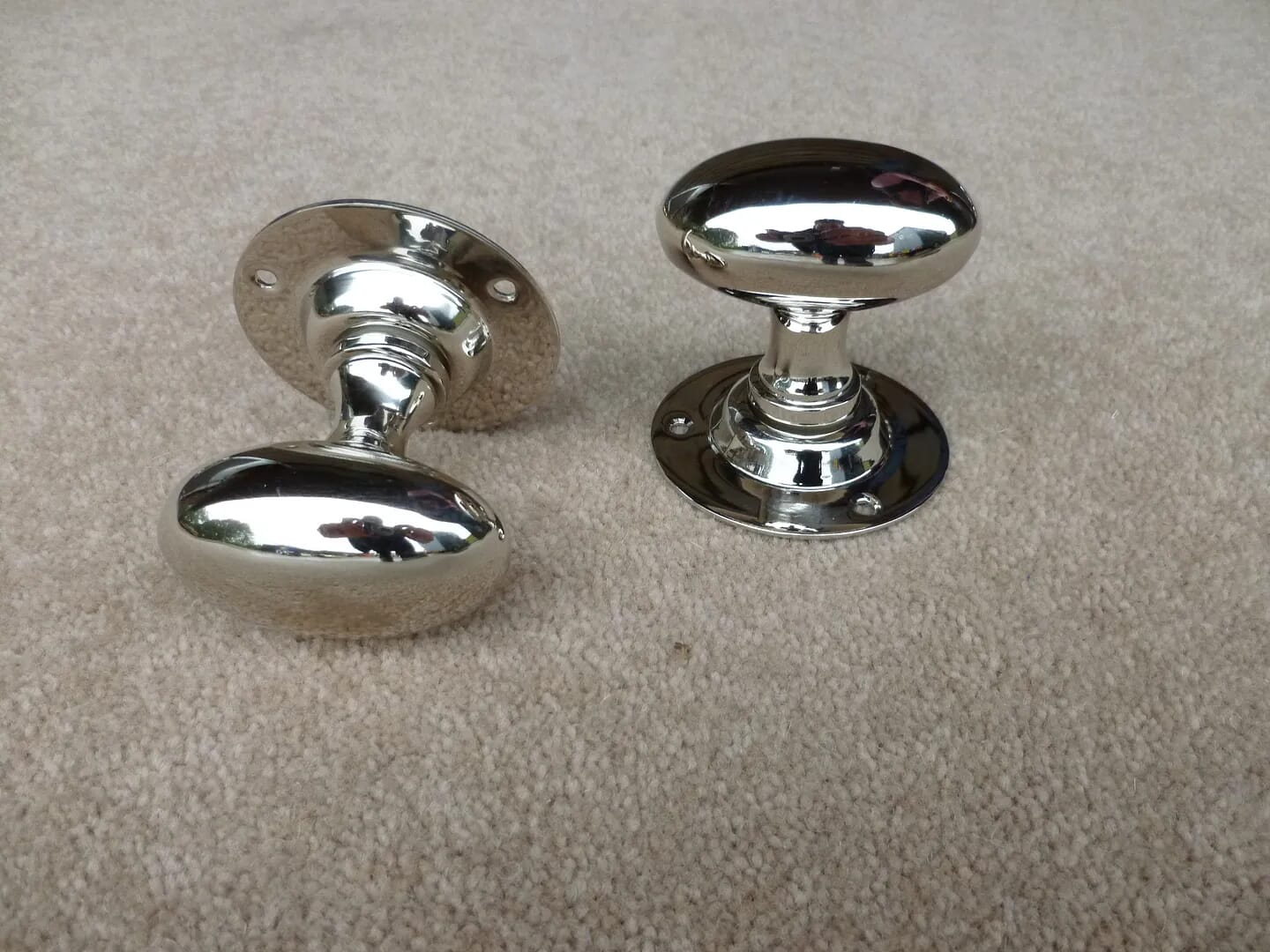 Pair of Nickel Oval Door Knobs  - DOvalb