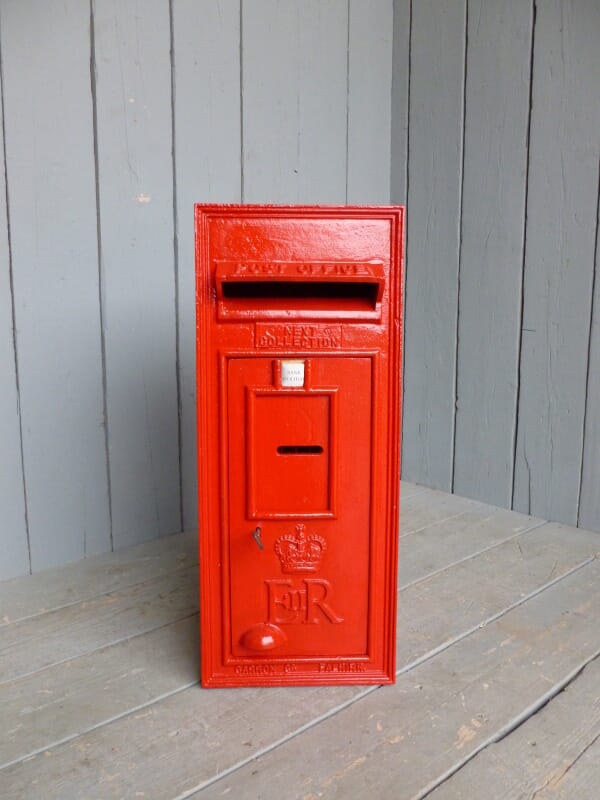 Royal Mail Original Wall Mounted Post Box - 6381