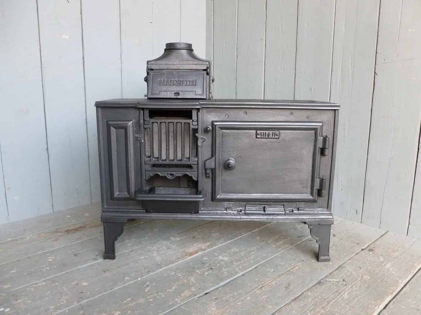 Antique Reclaimed Kitchen Range or Stove<br>Beetonette