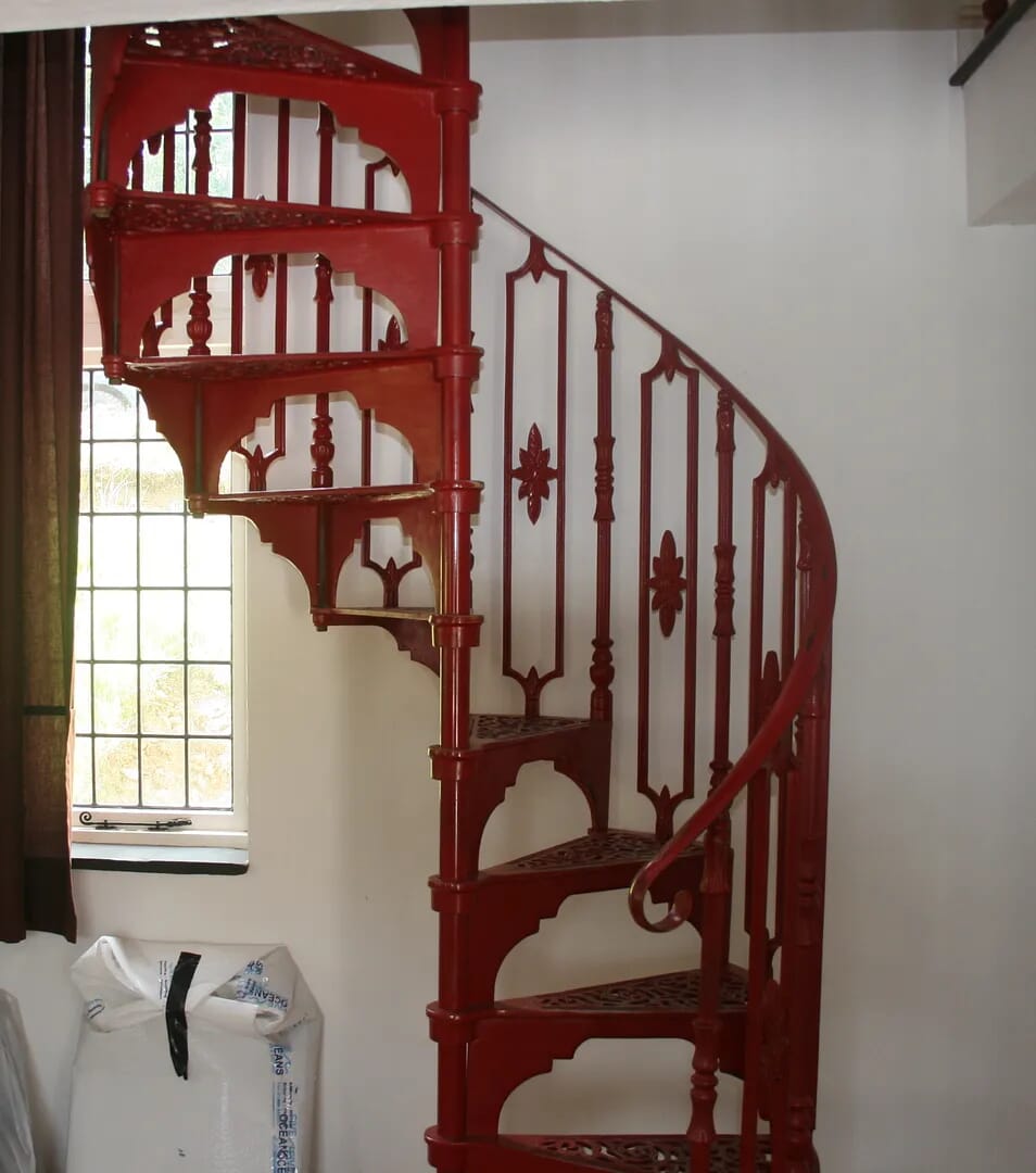 Cast Metal Spiral Staircase with balcony area - 6335