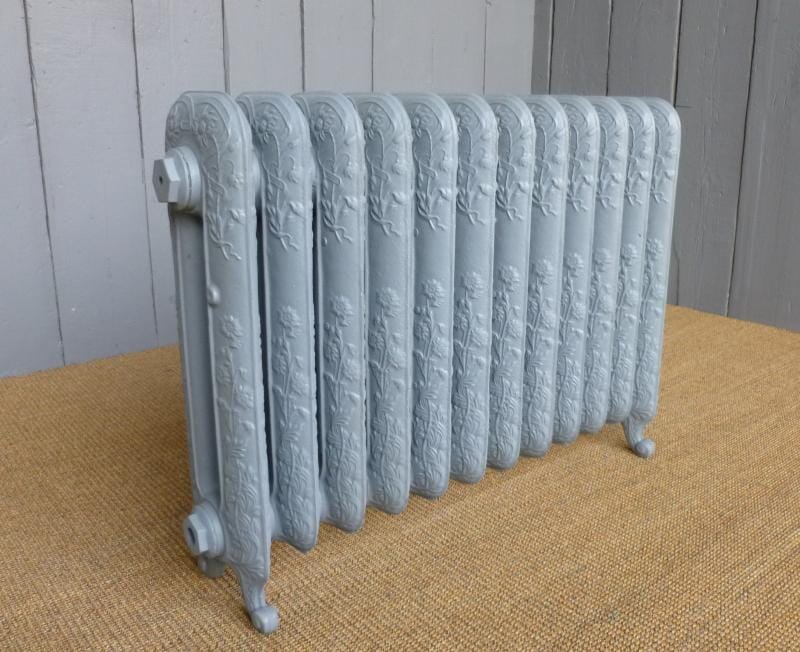 Carron Daisy Radiator 12 Sections Long in a Primer Finish - Dai595/12pf1