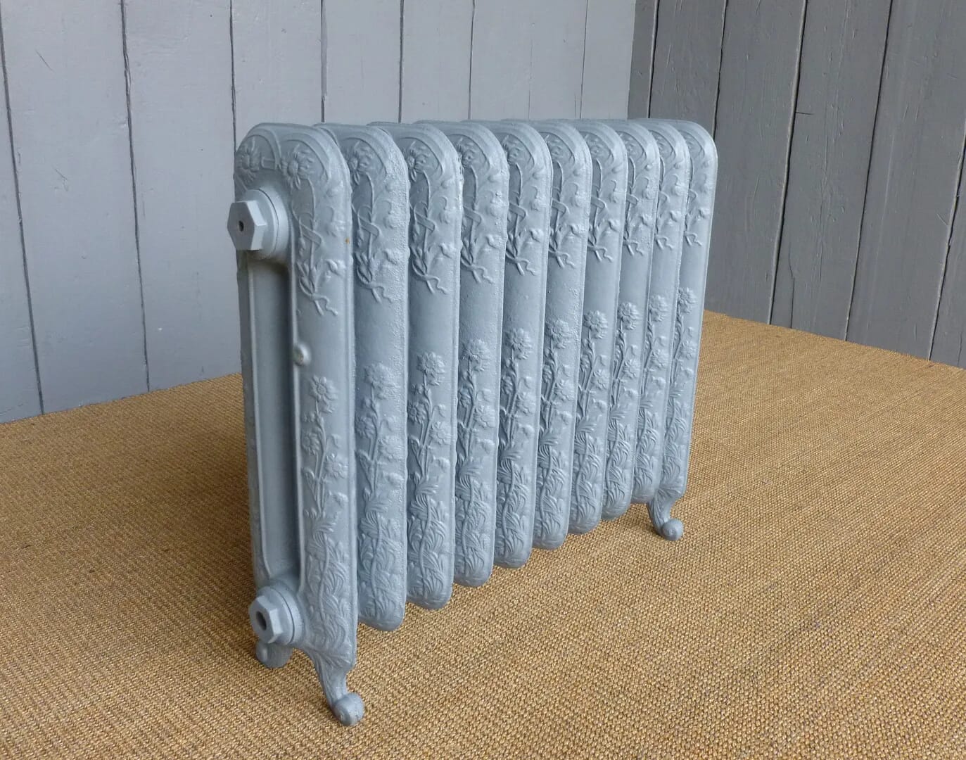 Carron Daisy Radiator in a Primer Finish - Dai595/10pf