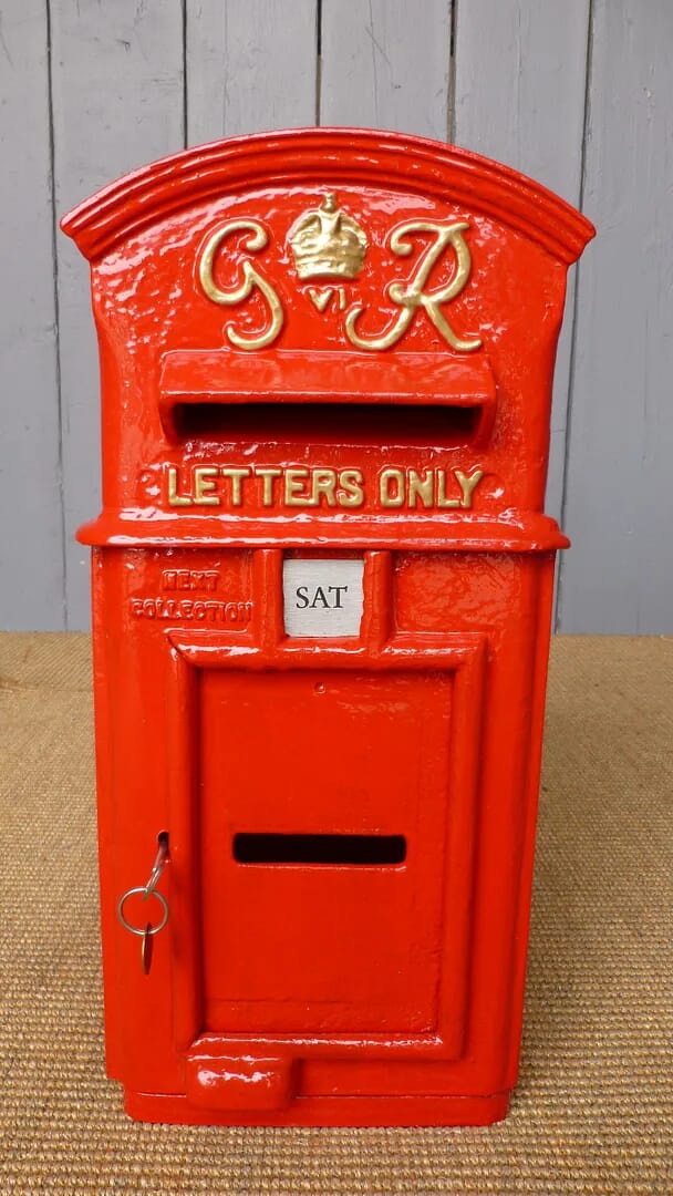 Original Reclaimed Pole Mounted Post Box Wagon Top Design - 6270