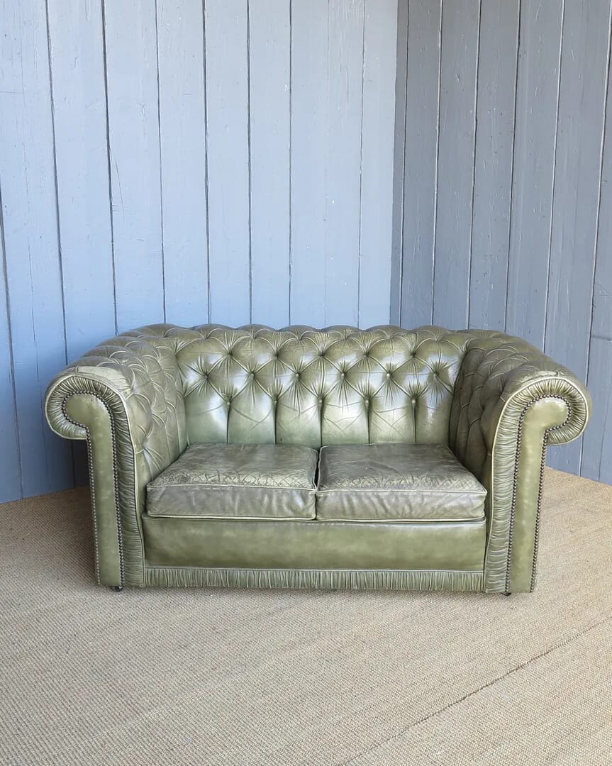Antique Leather Chesterfield 2 Seater Settee - 6825