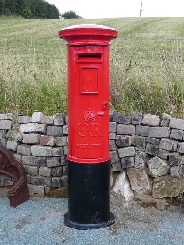 GR Pillar Box Made By Carron Company Stirlingshire C1915 - 2942