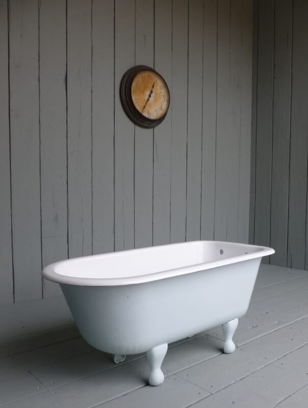 Child's Reclaimed Antique Roll Top Cast Iron Bath - 6071