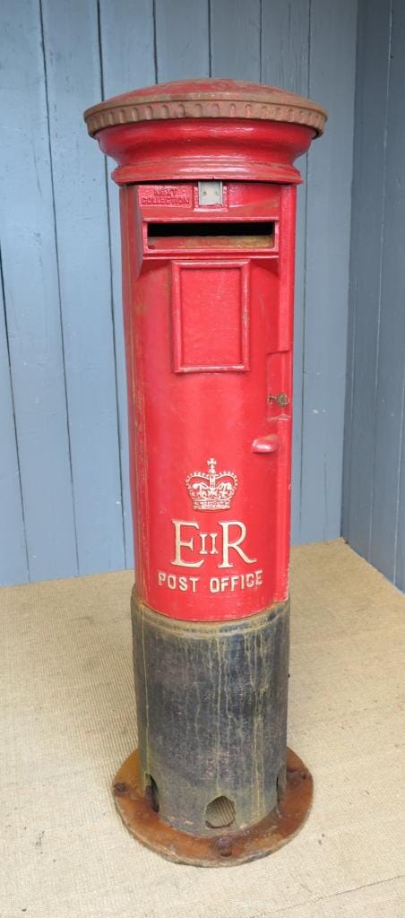 Original Cast Iron ER Pillar Box - Needs Painting - 6794