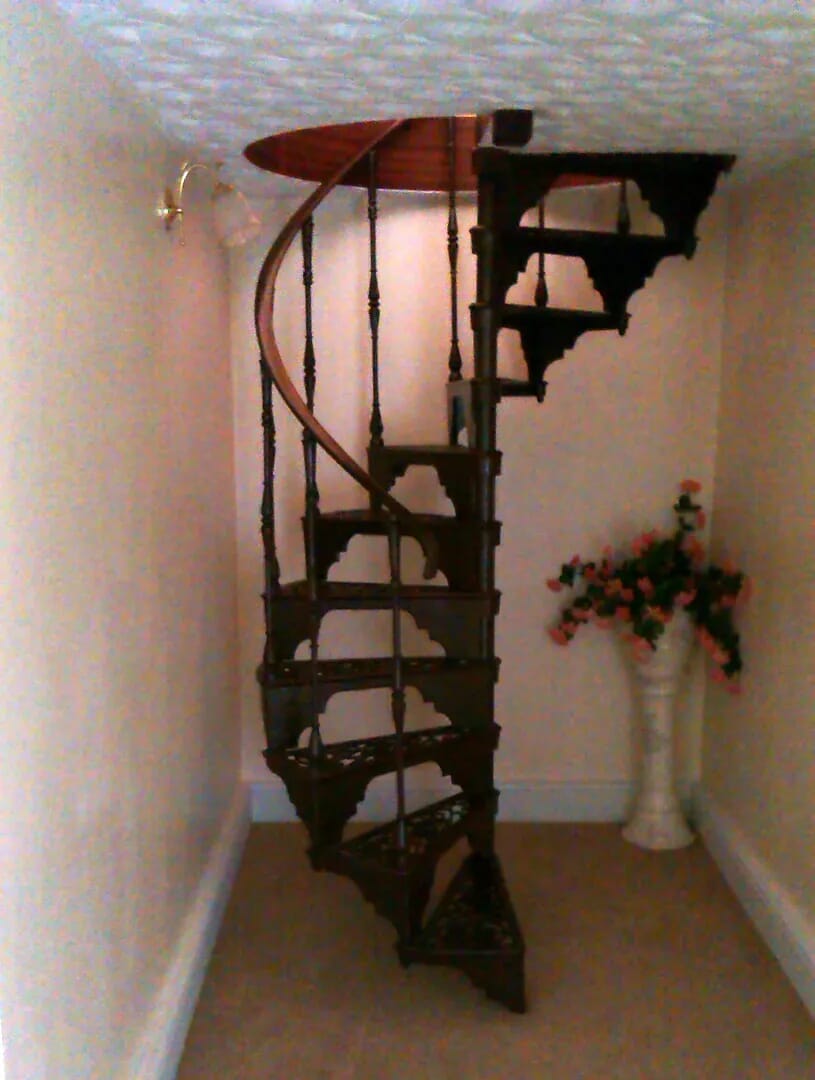 Antique Cast Iron 11 Step Spiral Staircase - 7095