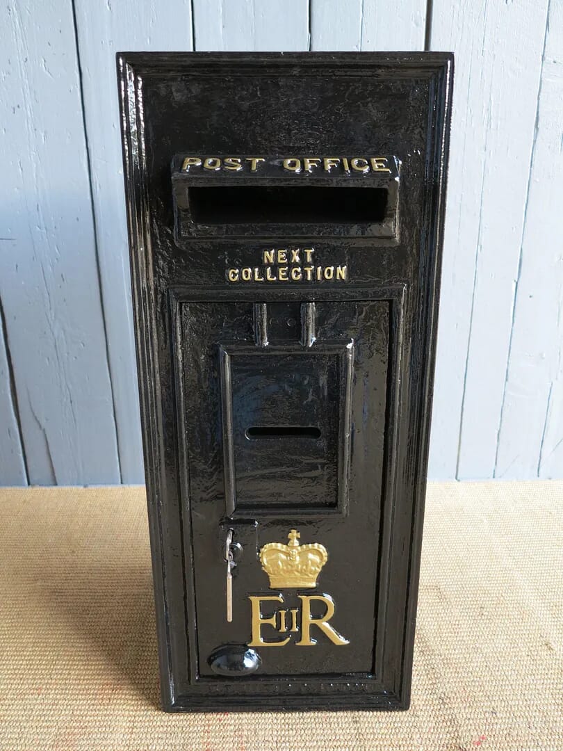 Black Royal Mail ER Wall Mounted Post Box - 6269
