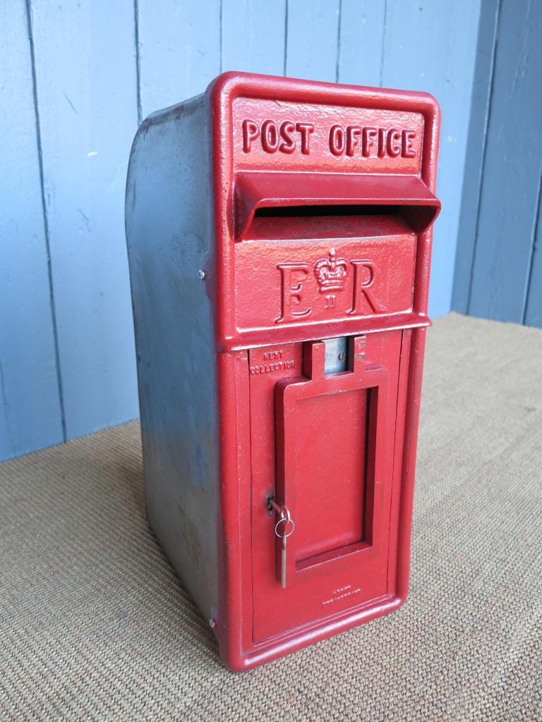 Royal Mail Original Pole Mounted Post Box - 6862