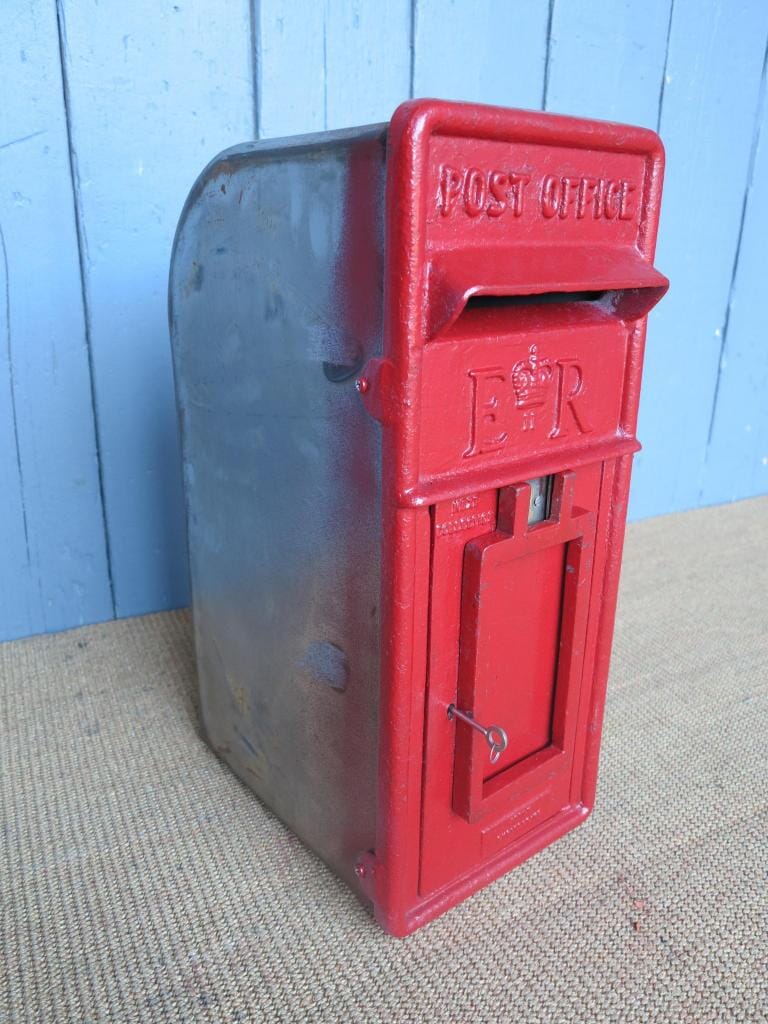 Original Pole Mounted ER Post Box - 6867