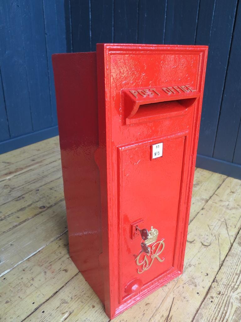 Wall Mounted Cast Iron Post Box with Back Door - 6267