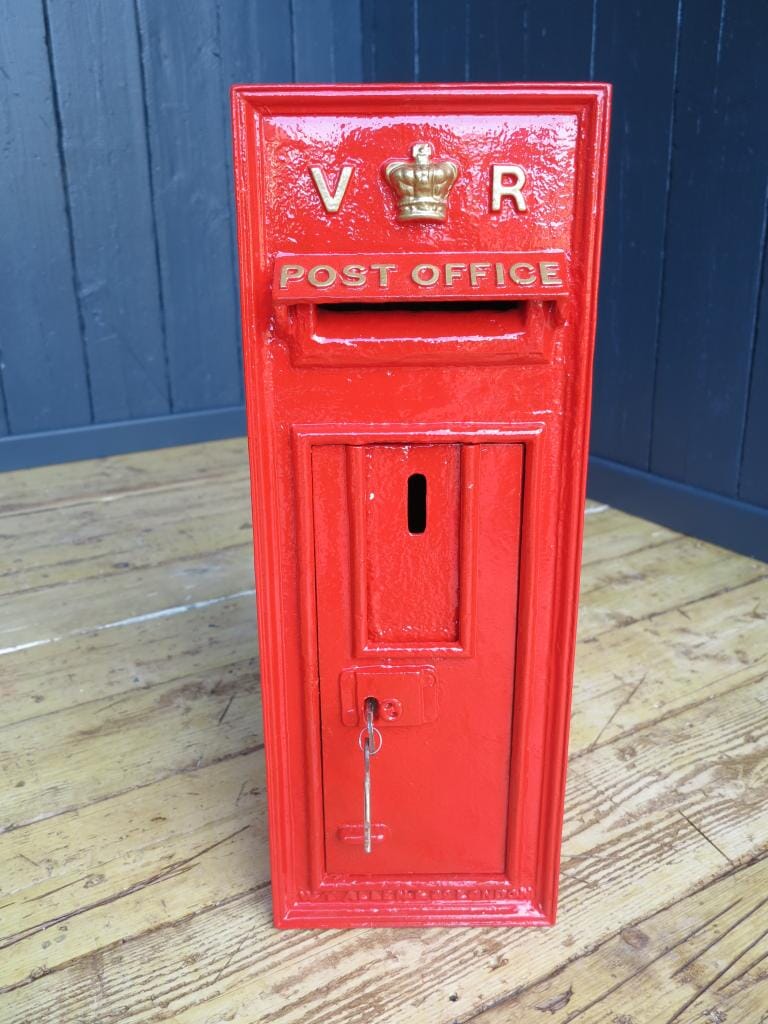 Royal Mail Wall Mounted Post Box - 6952