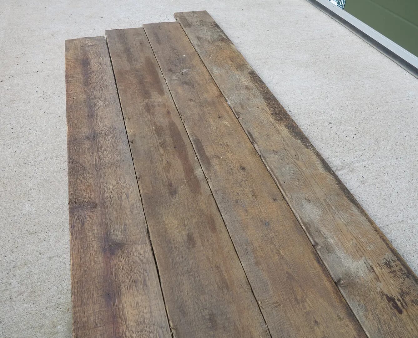 Re Sawn Antique Reclaimed 7" Wide Pine Floorboards - 7135