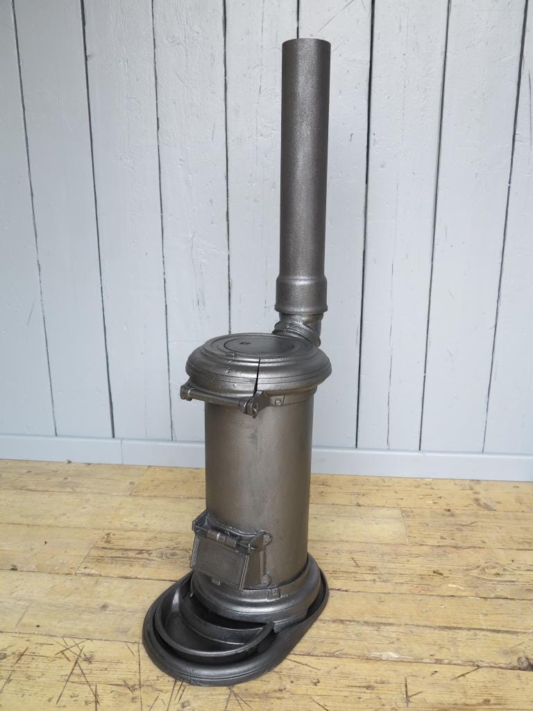 Antique Reclaimed Arctic Stove with Base Plate - 7176
