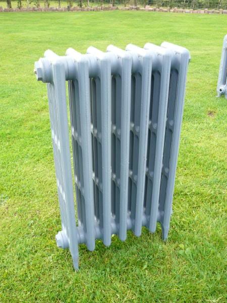 Cast Iron Victorian Radiator - 760mm Tall x 7 Sections Wide - Vic760/7pf