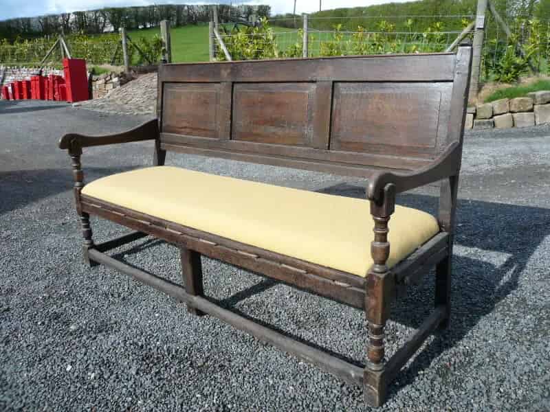 Early Period Oak Settle Circa 1800
