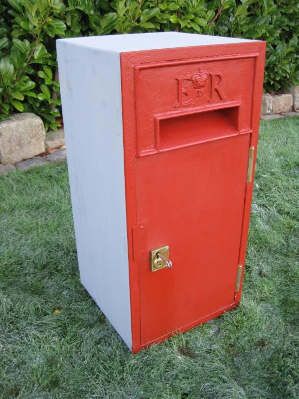 Wall Mounted Post Box - 4863