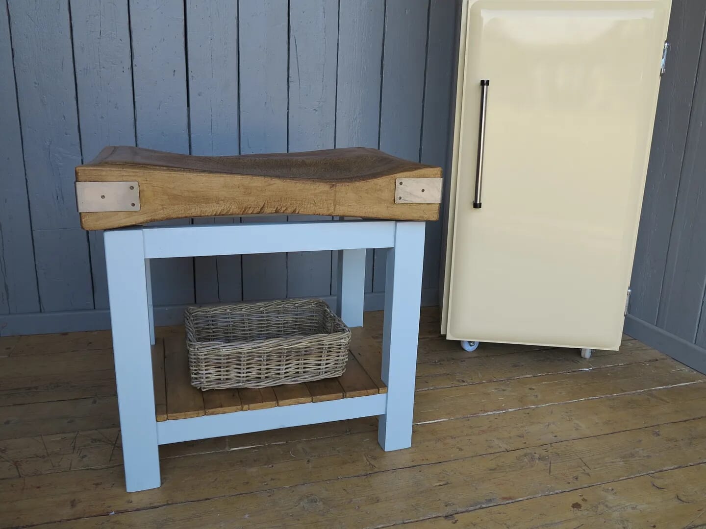 Butchers Chopping Block On Base with Shelf - 7458
