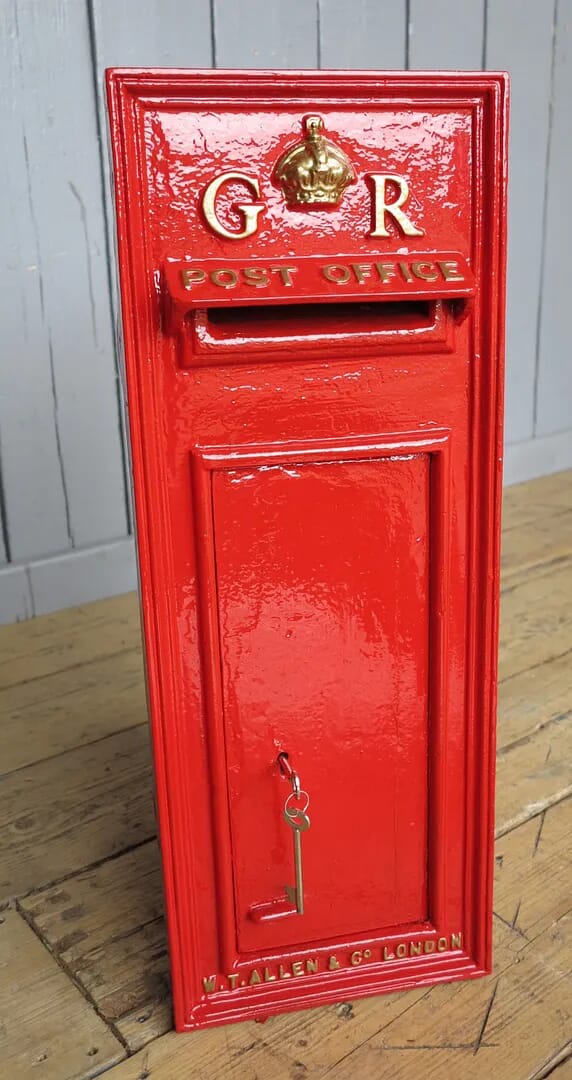George 5th Wall Mounted Royal Mail Post Box With Back Door - 6271