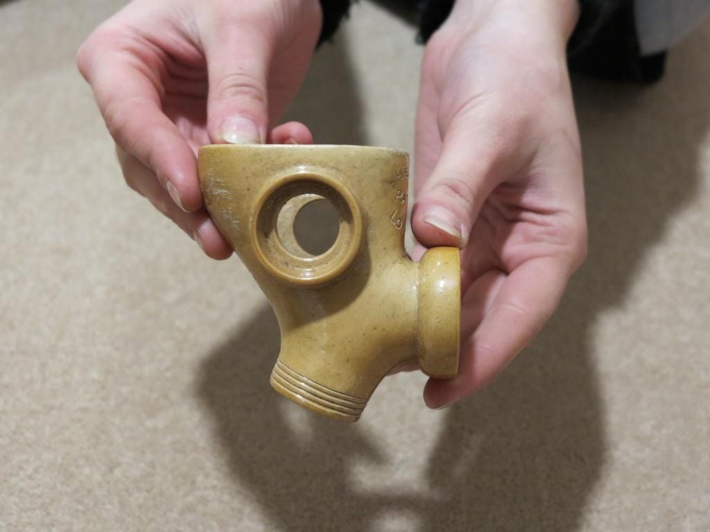 Miniature Doulton & Lambeth Round Access Chamber Pipe - 7584