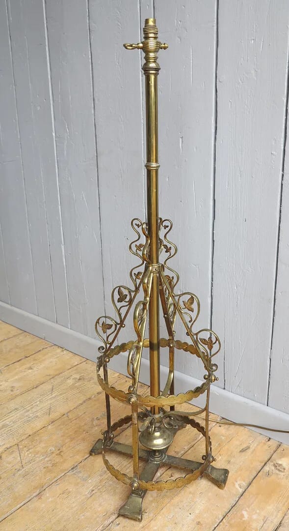 Antique Solid Brass Gothic Standard Lamp - 7603