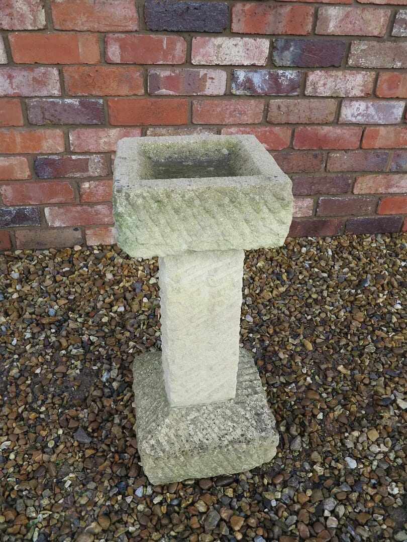 A Vintage Cotswold Stone Bird Bath - 5171