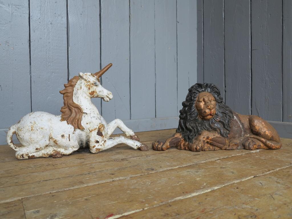 Pair of Victorian Cast Iron Lion & Unicorn Doorstop's/Fireside Accessories - 7424