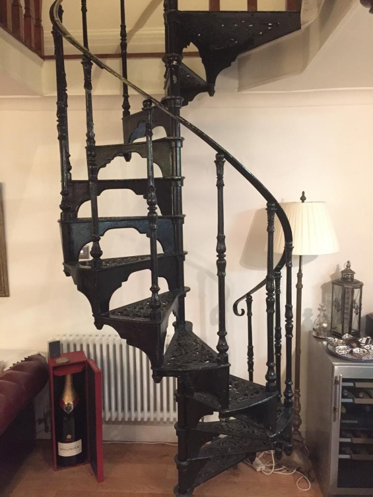 Cast Iron Black Spiral Staircase With Landing - 7685