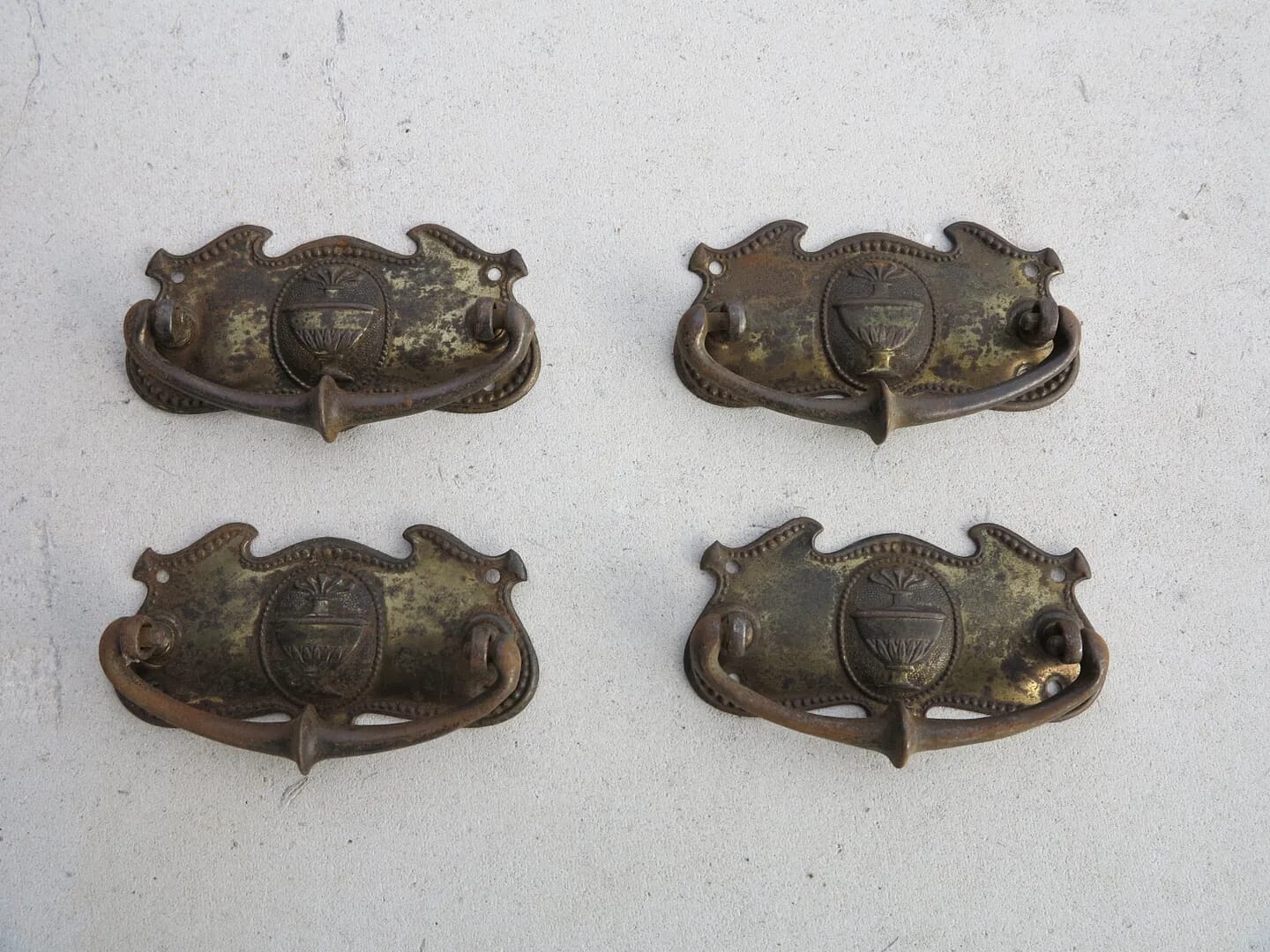 Set of 4 Brass Decorative Drawer Handles - 7751