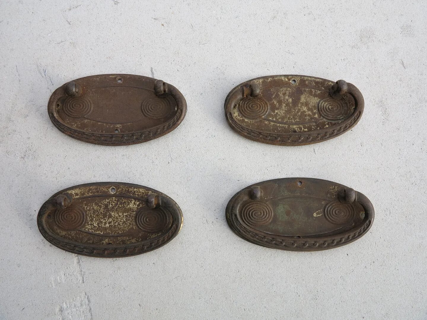 Set of 4 Brass Oval Drawer Handles - 7752