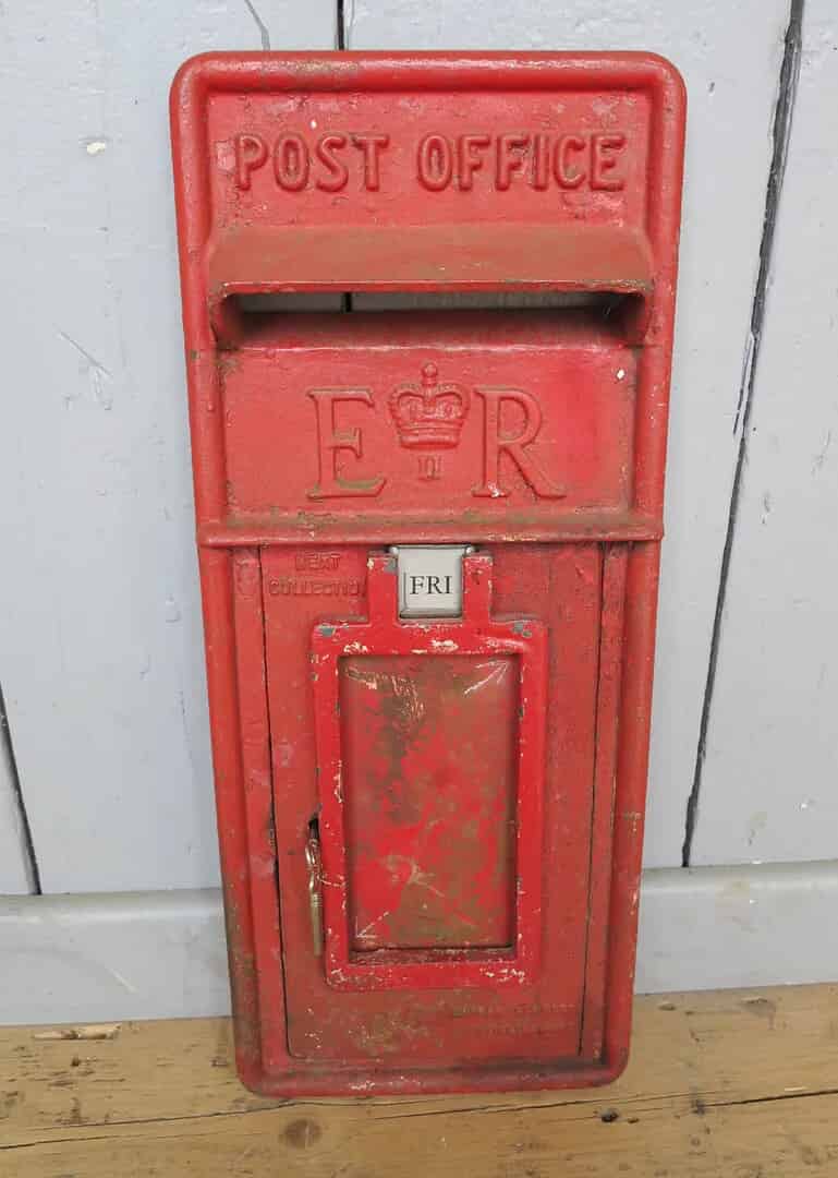 Red Post Office ER Post Box Front
