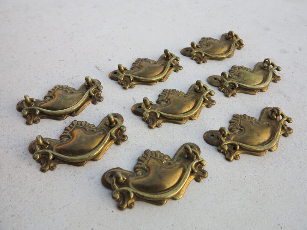 Set of 8 Brass Decorative Drawer & Cupboard Handles - 7766