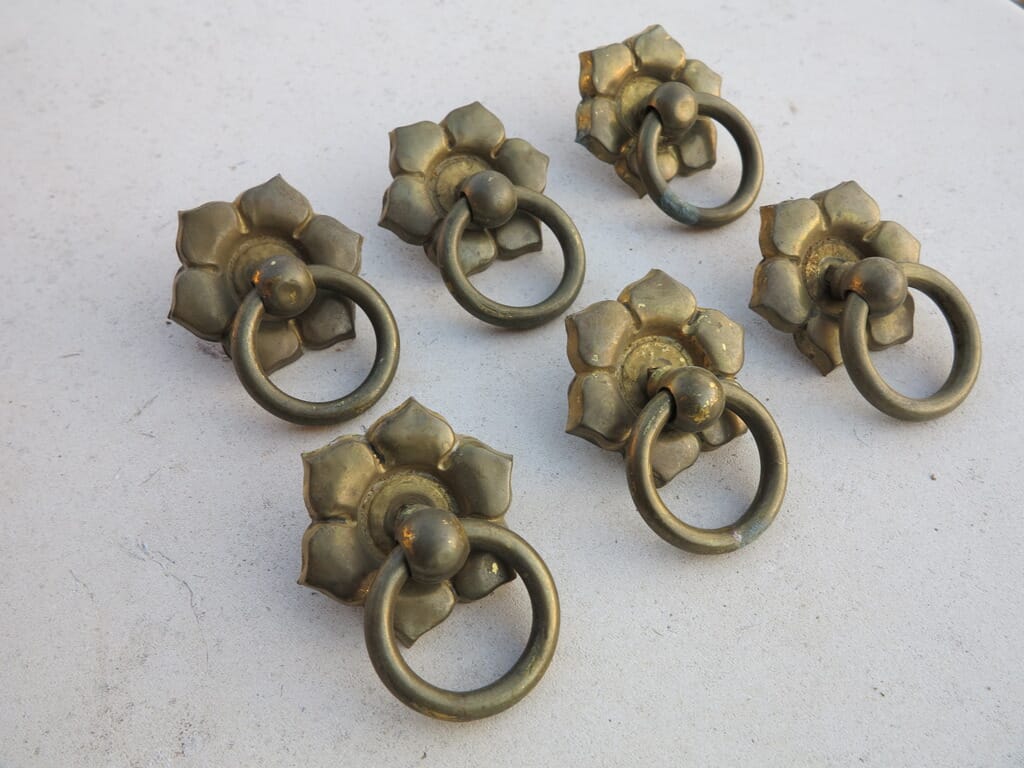 Set of 6 Brass Flower Shaped Drawer & Cupboard Handles - 7767
